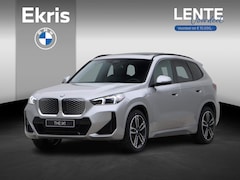 BMW iX1 - xDrive30 67 kWh | M-Sport | Pano | Trekhaak | 19inch | Lentevoordeel