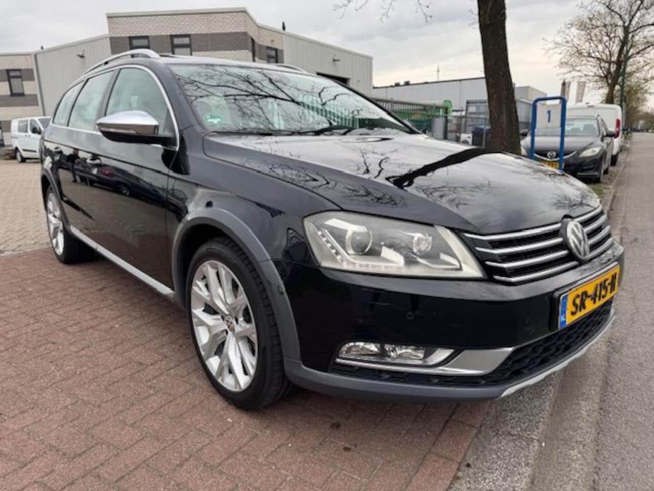 Volkswagen Passat Alltrack - 2.0 TDI 170pk 4Motion Automaat Airco/ECC,Navi,Pano,Camera,Leder Zeer Nette Auto - AutoWereld.nl