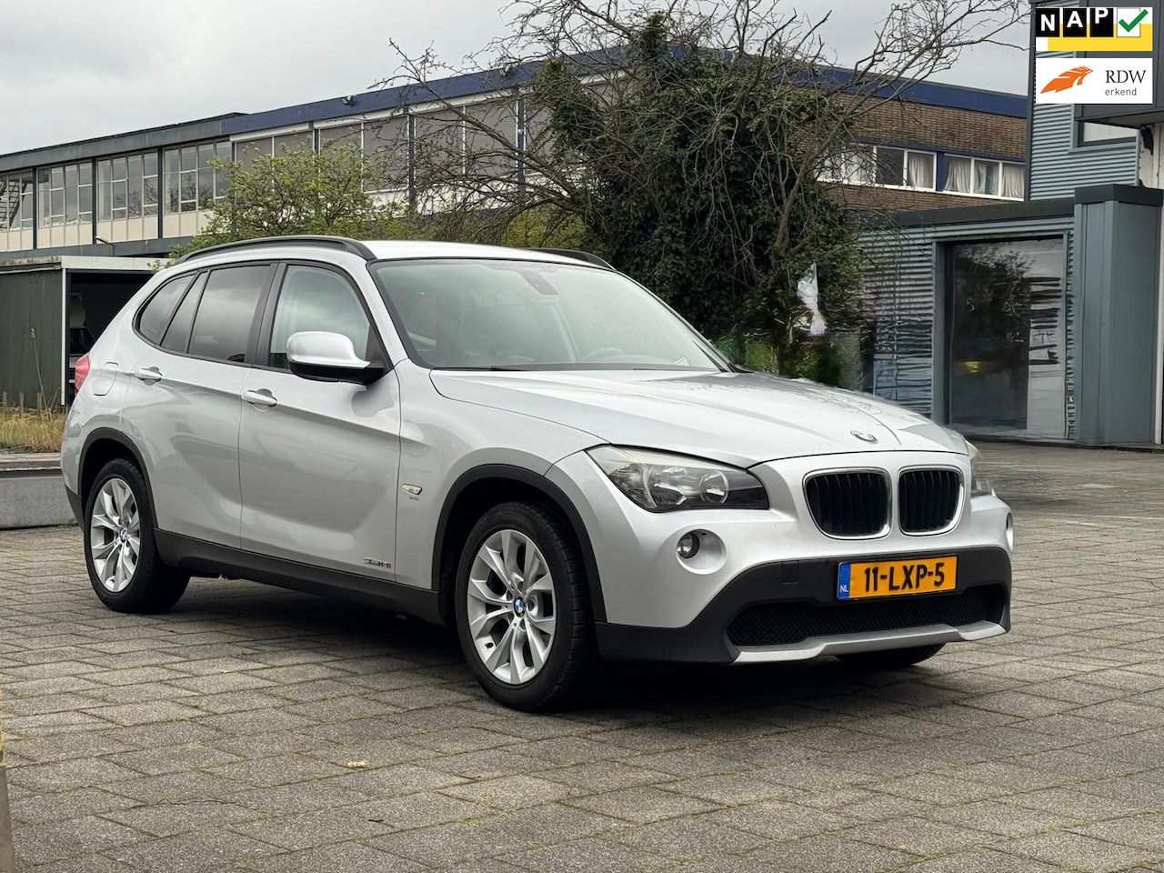 BMW X1 - sDrive18i Executive SDrive18i Executive,Automaat,km nap,2eigenaar, lederen,nieuwe apk - AutoWereld.nl