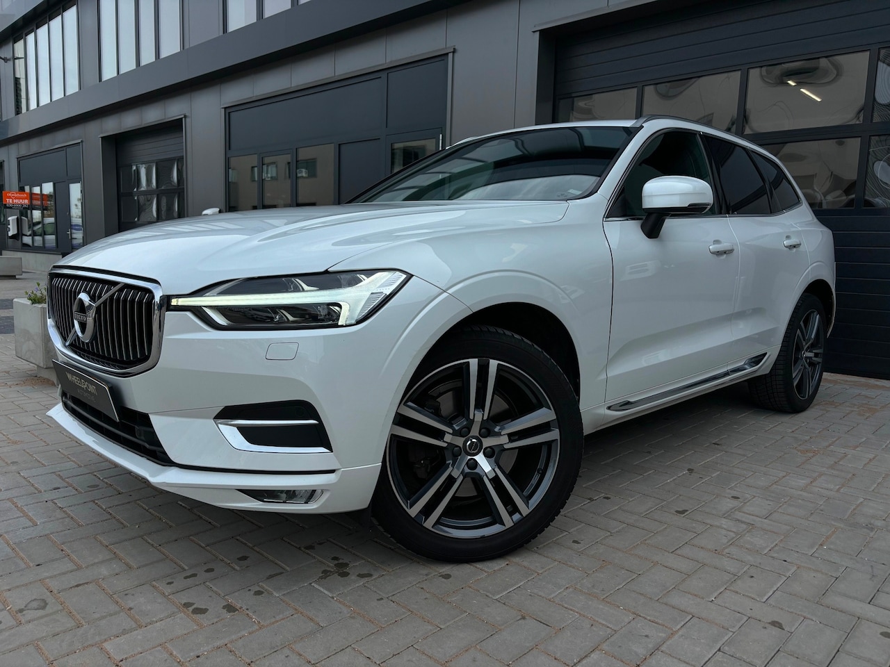 Volvo XC60 - 2.0 D5 AWD Inscription 2.0 D5 AWD Inscription - AutoWereld.nl