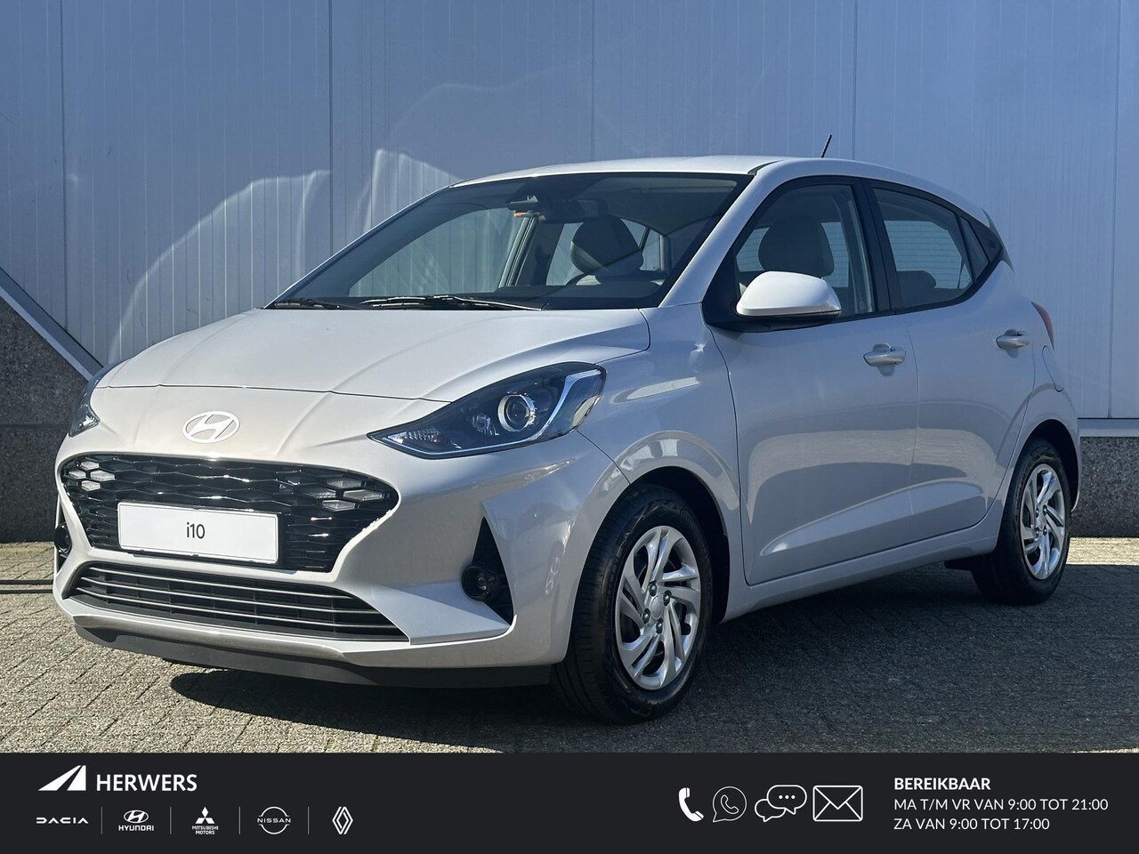 Hyundai i10 - 1.0 Premium / €1750,- Voordeel / Luxe licht interieur / Navigatie / Apple & Android Carpla - AutoWereld.nl