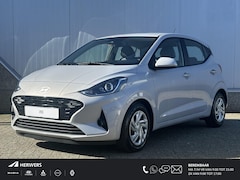Hyundai i10 - 1.0 Premium / €1750, - Voordeel / Luxe licht interieur / Navigatie / Apple & Android Carpl