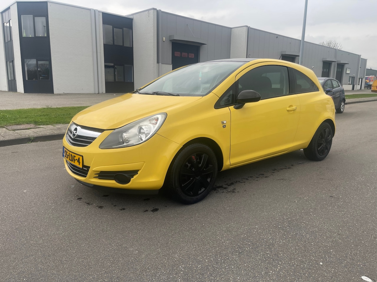 Opel Corsa - 1.0-12V '111' Edition APK gekeurd Zeer nette staat AIRCO - AutoWereld.nl