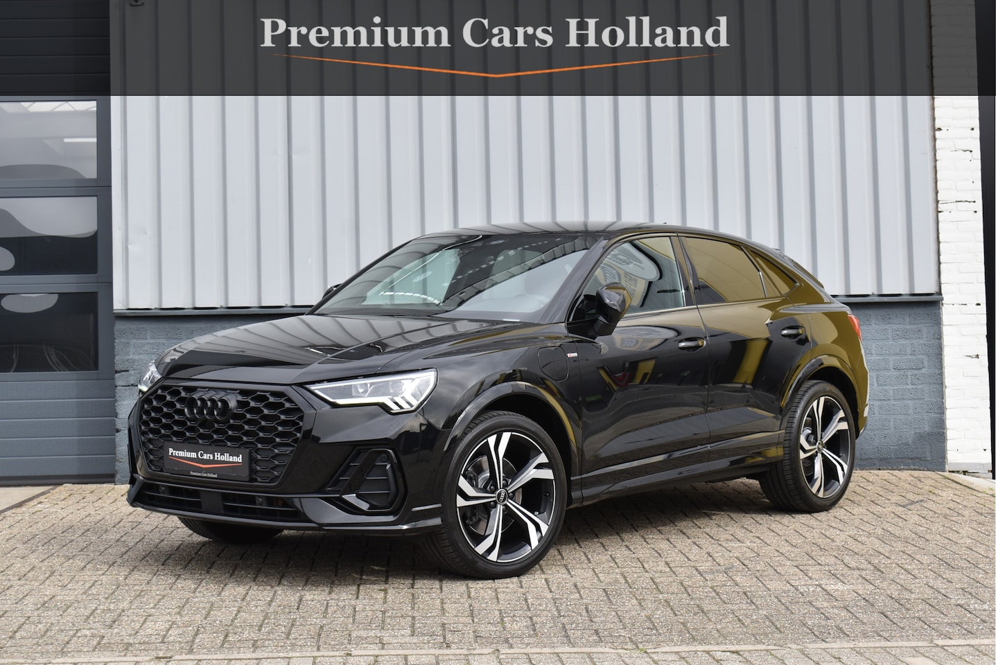 Audi Q3 Sportback - 45 TFSI e S-Line 245 Pk Navi Leder Camera Trekhaak 20 Inch - AutoWereld.nl