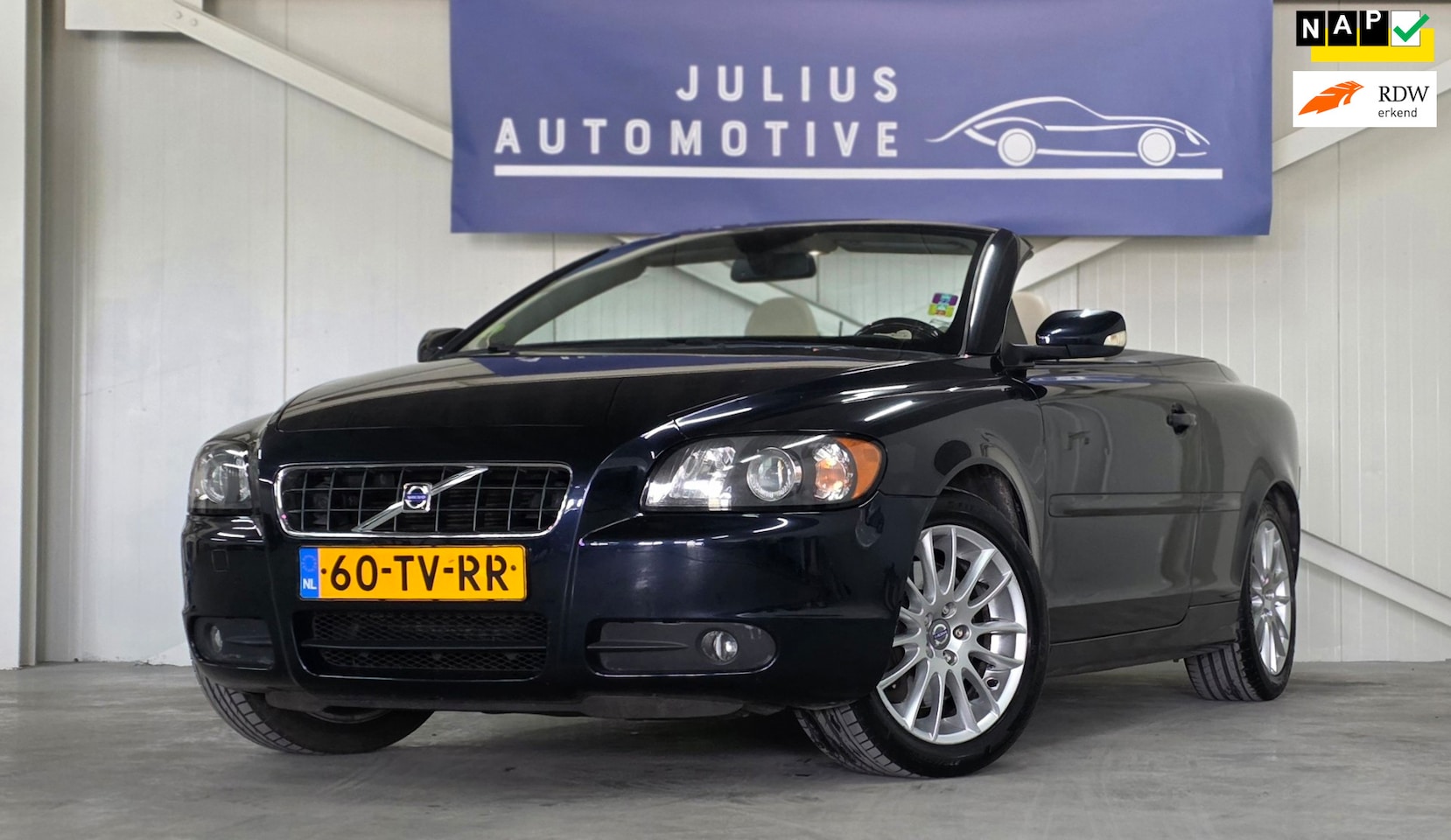 Volvo C70 Convertible - 2.4 Momentum Trekhaak Leer Goed Onderhouden Mooi! - AutoWereld.nl