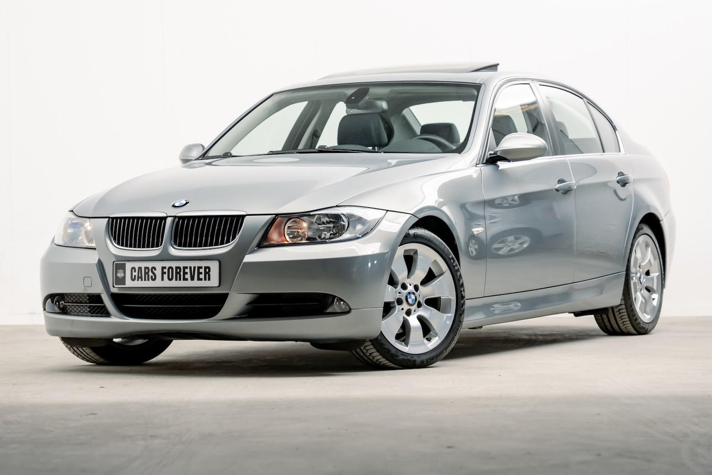 BMW 3-serie - 325xi Executive | 38.896 KM | Automaat | Sportstoelen | - AutoWereld.nl