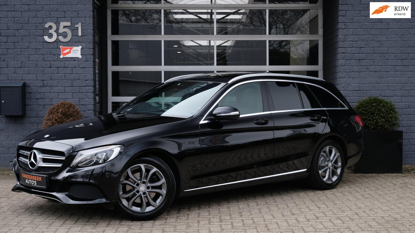 Mercedes-Benz C-klasse Estate - 200 Prestige 184PK|PANO|TREKHAAK - AutoWereld.nl