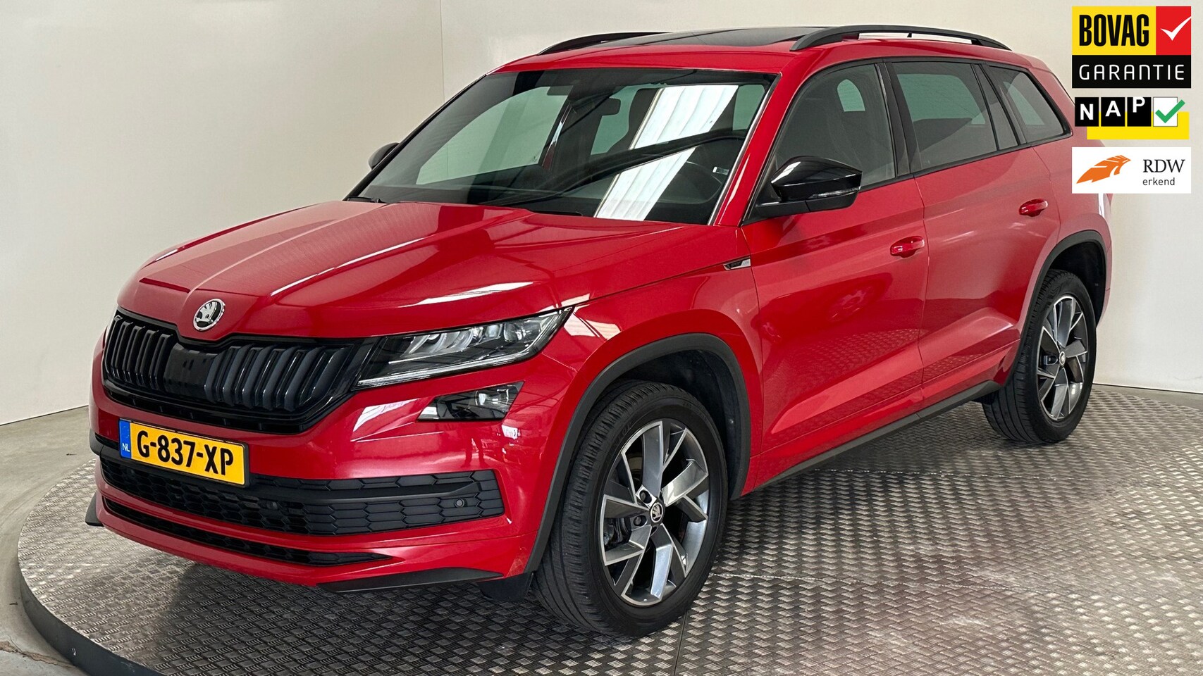 Skoda Kodiaq - 1.5 TSI Sportline Business benzine automaat navigatie panoramadak parkeersensoren stoelver - AutoWereld.nl