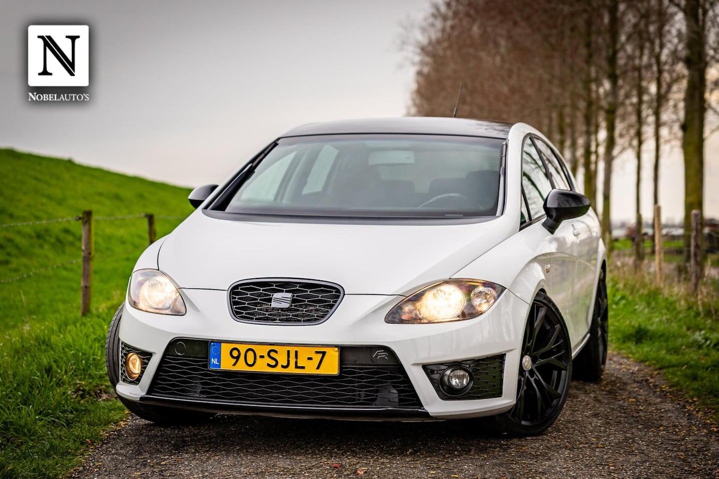 SEAT Leon - 1.8 TFSI FR | Automaat | Nap | 19 inch | Verlaagd - AutoWereld.nl