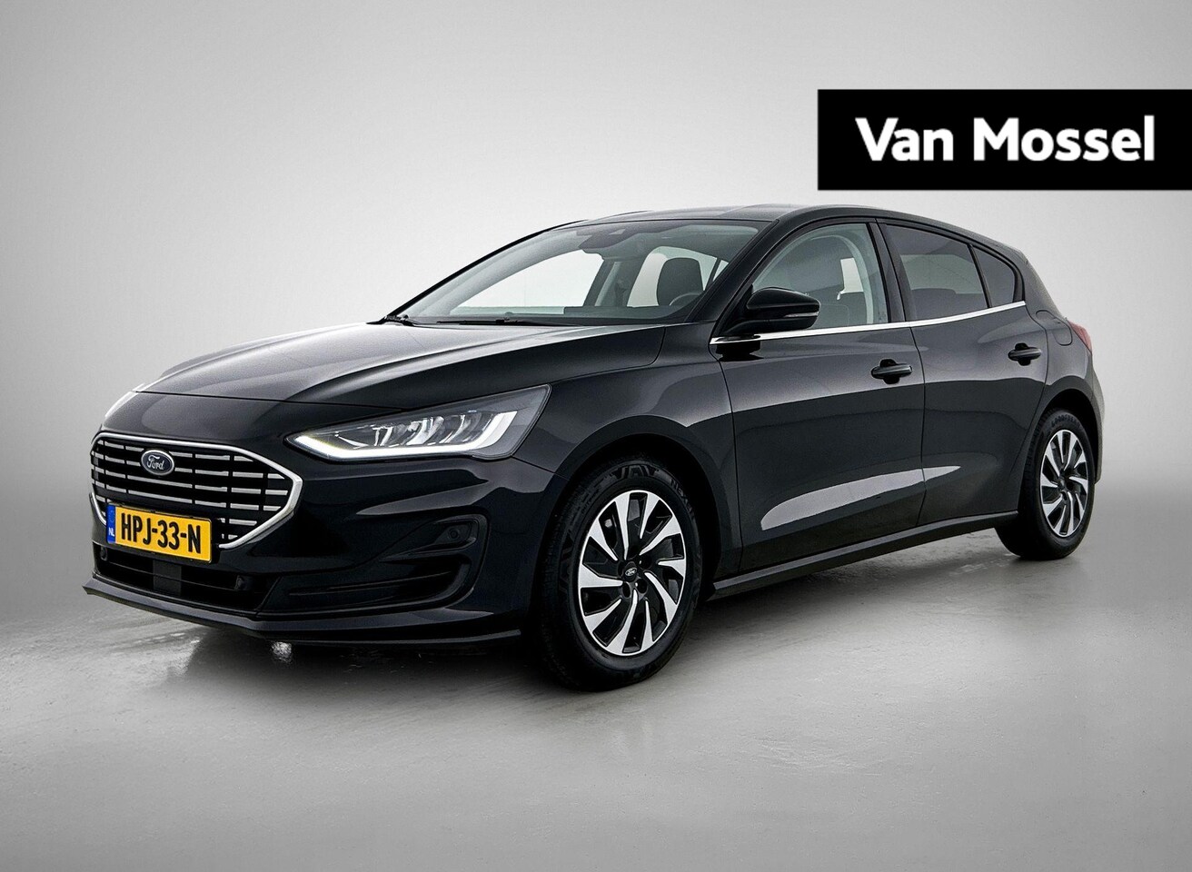 Ford Focus - 1.0 EcoBoost Hybrid Titanium | NAVIGATIE | CLIMATE CONTROL | ACHTERUITRIJCAMERA | PARKEERS - AutoWereld.nl