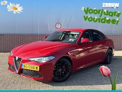 Alfa Romeo Giulia - 2.0 Turbo 280 PK Super | Veloce | Navi | Xenon | 18"
