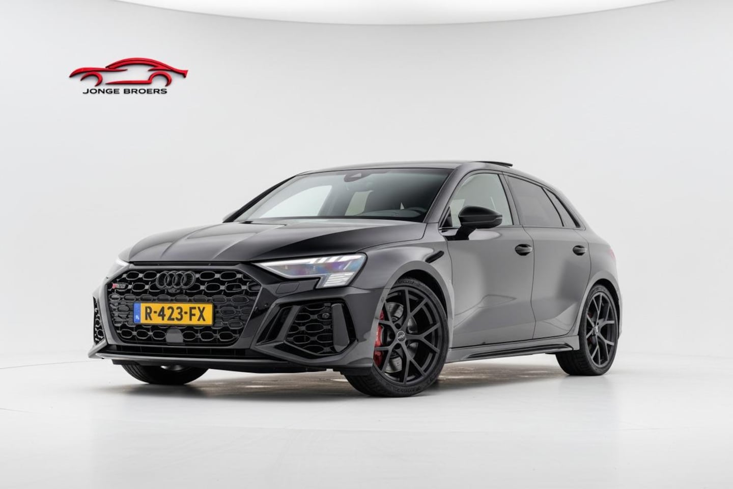 Audi A3 Sportback - 2.5 TFSI RS 3 quattro |530pk|Pano|Carbon|Matrix - AutoWereld.nl