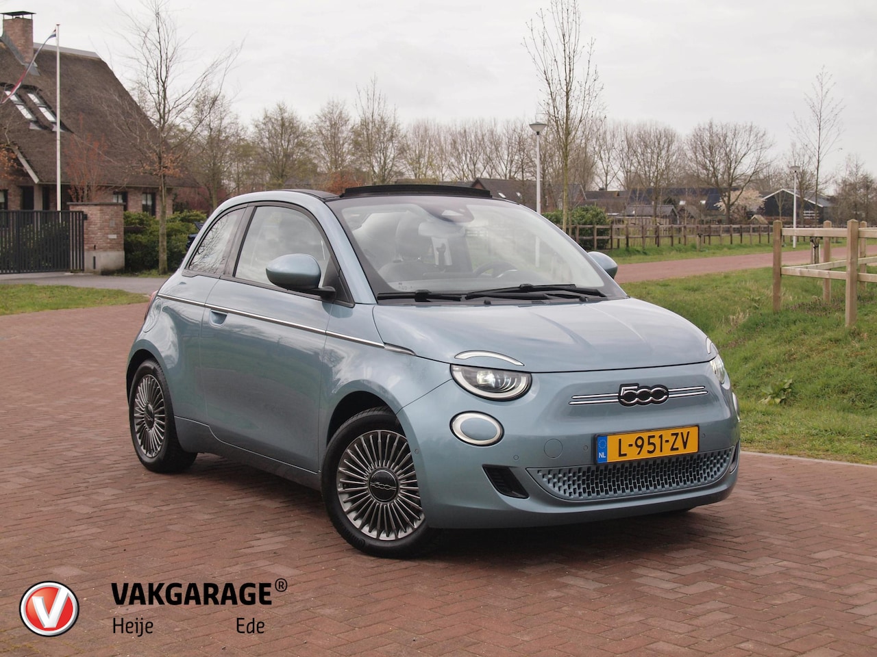 Fiat 500 C - Icon 42 kWh | Cabrio | Camera | Apple Carplay | Cruise Control | Dealeronderhouden | - AutoWereld.nl