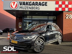 Volkswagen Tiguan - 1.4 TSI eHybrid Business+ // PANO SCHUIF-DAK // IQ-Light // ADAPTIVE CRUISE // AFN. TREKHA