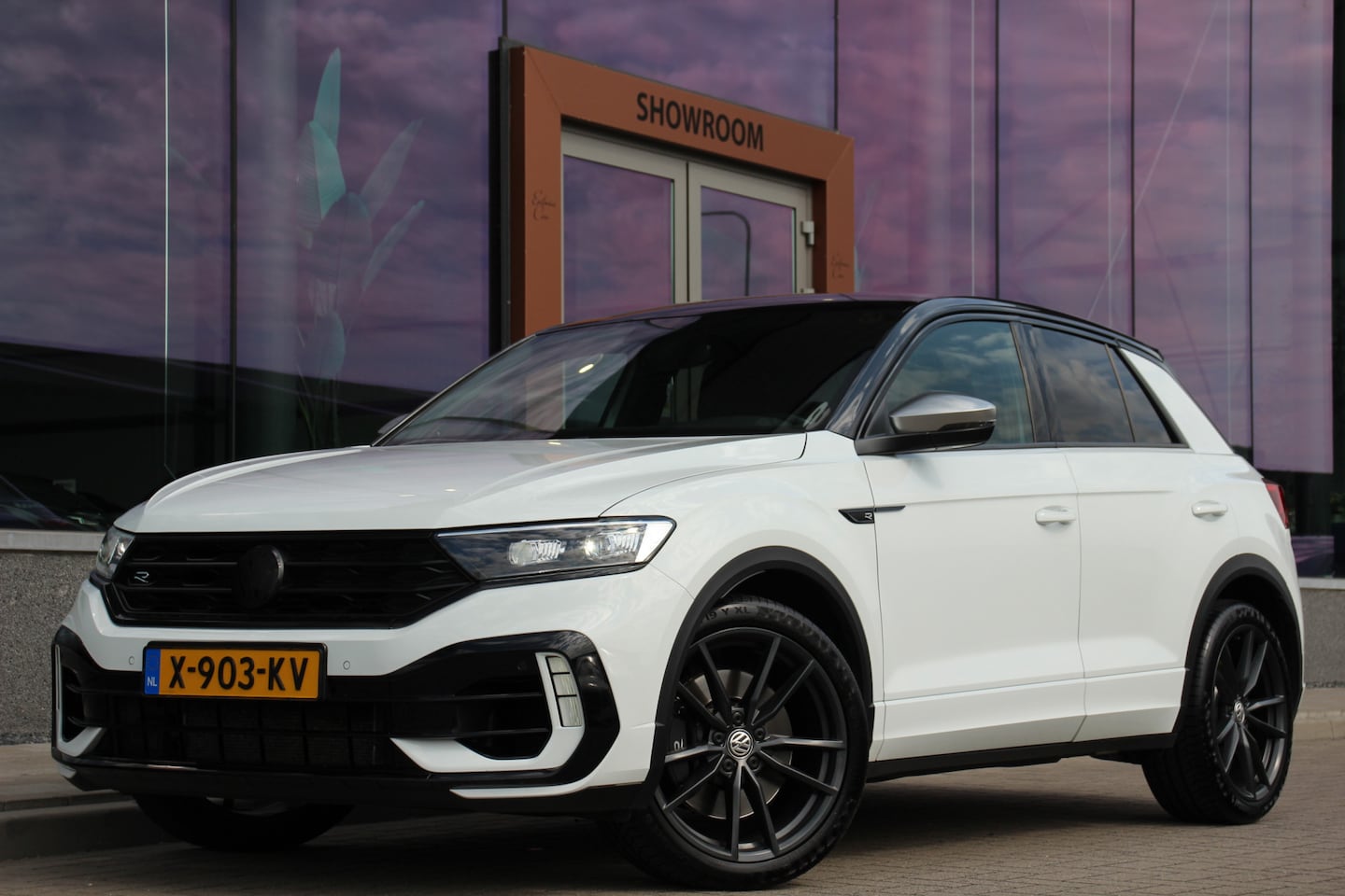 Volkswagen T-Roc - 2.0 TSI 4Motion R | Beats | ACC | Carplay - AutoWereld.nl