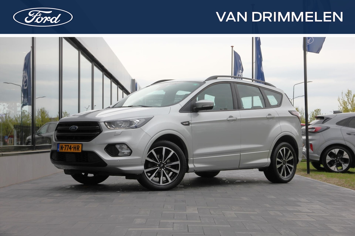 Ford Kuga - 1.5 EcoBoost ST-Line 'Moondust Silver Metallic' | Winterpack | Rijklaar! - AutoWereld.nl