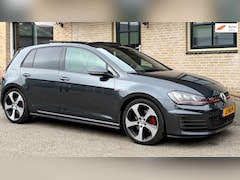 Volkswagen Golf - 2.0 TSI GTI 310PK DSG |PANO| ACC|| LEDER