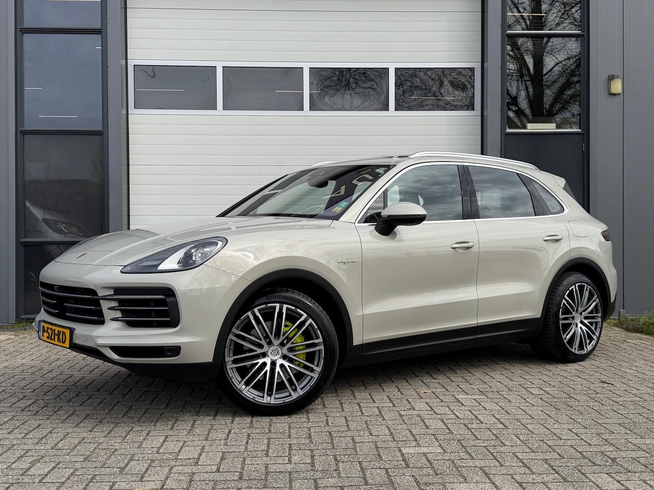 Porsche Cayenne - 3.0 V6 462pk E-Hybrid - AutoWereld.nl