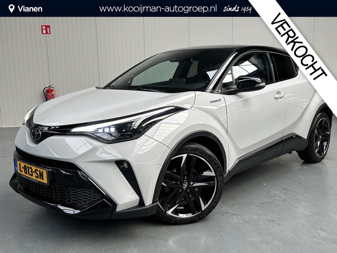 Toyota C-HR - 1.8 Hybrid GR-Sport Dynamic grey / zwart dak, Afneembare trekhaak 1e eigenaar NL auto slec - AutoWereld.nl