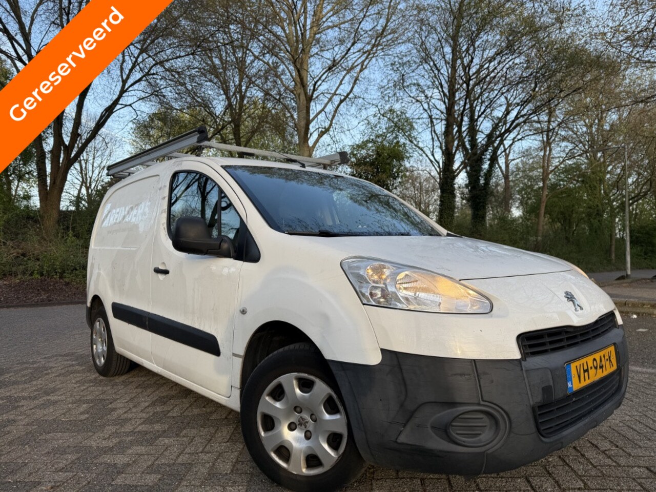 Peugeot Partner - 120 1.6 HDI L1XR Pr+ Lage Km - AutoWereld.nl