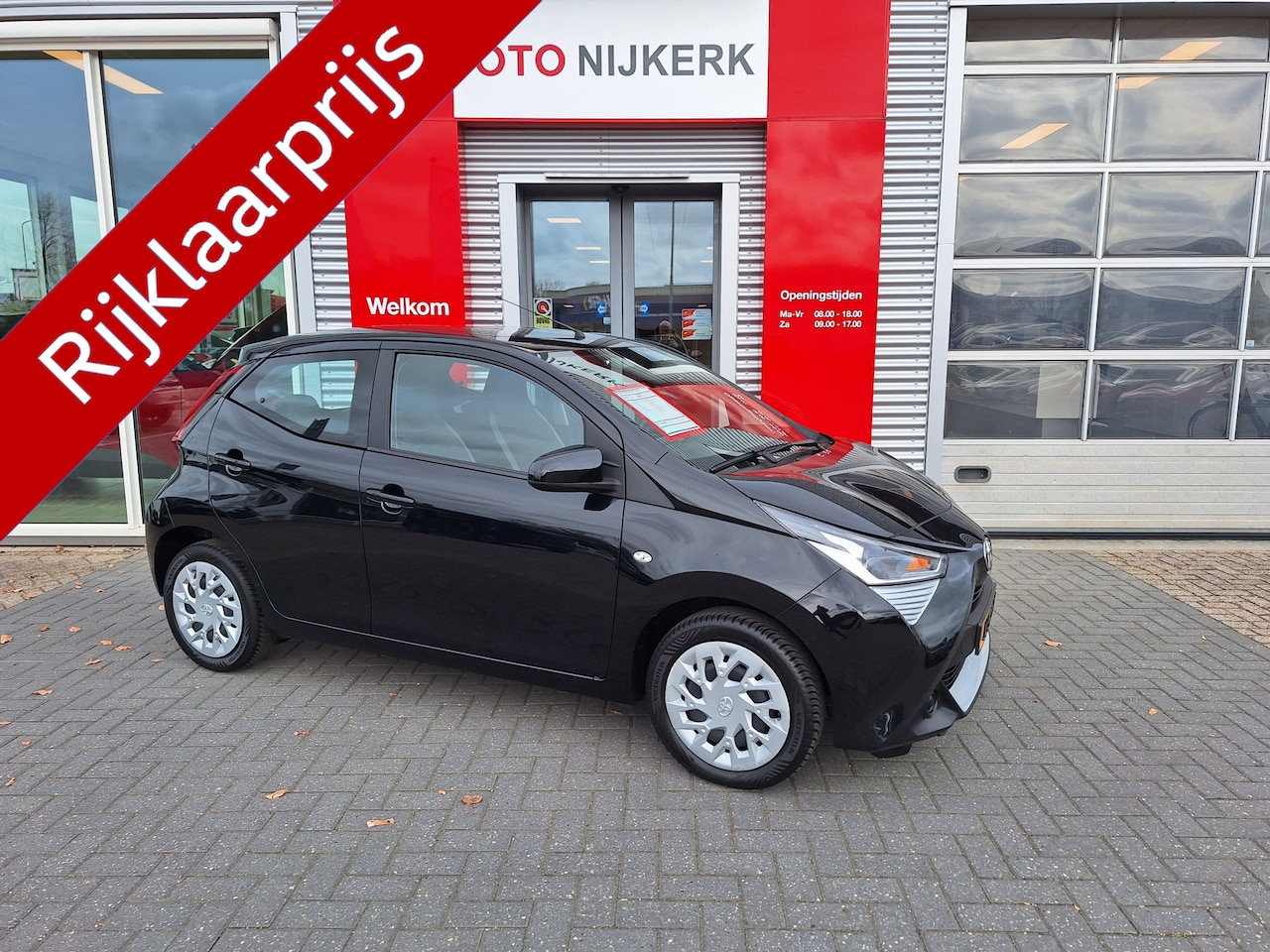 Toyota Aygo - 1.0 VVT-i x-play met Apple CarPlay - AutoWereld.nl