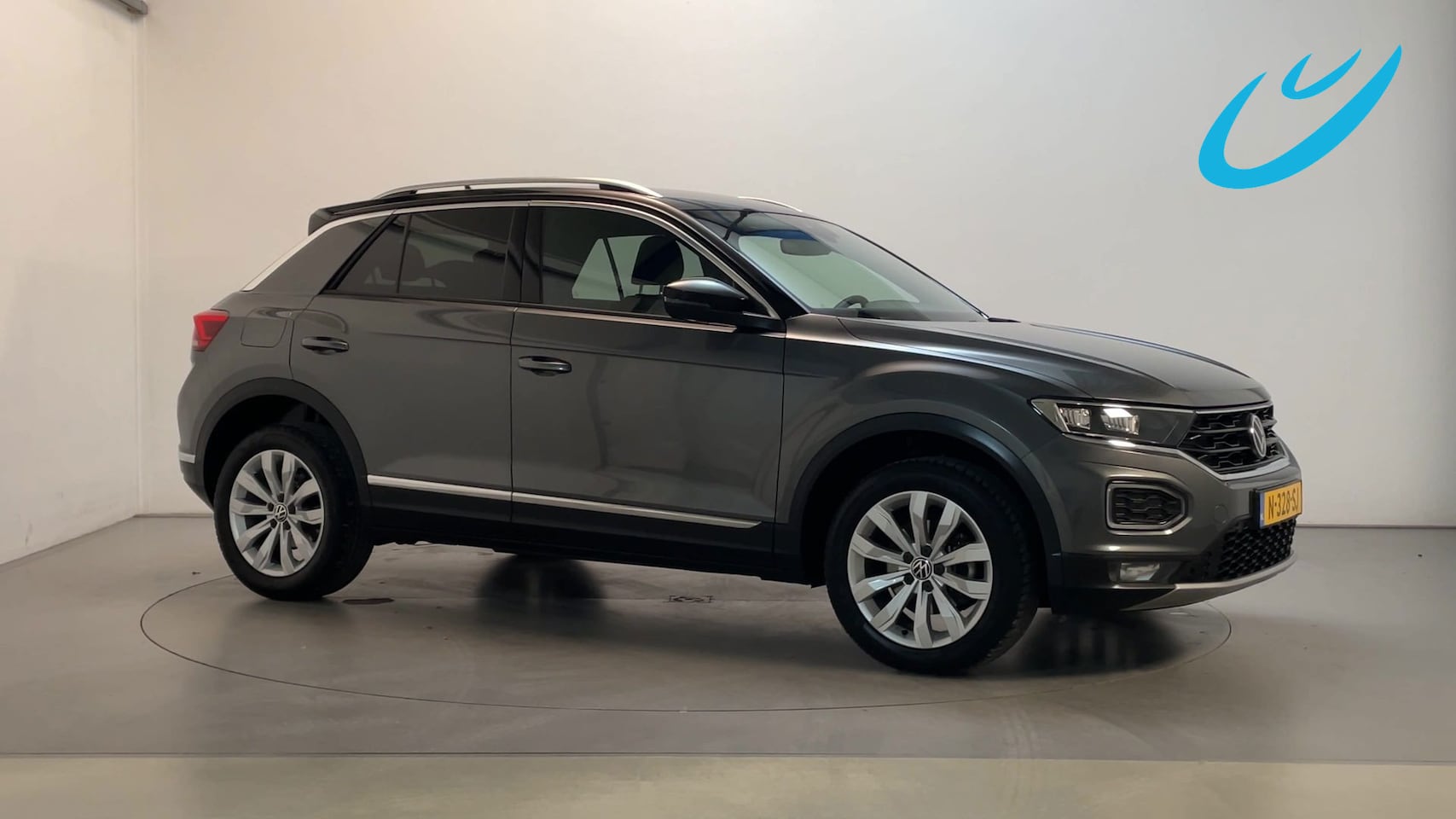 Volkswagen T-Roc - 1.5 TSI 150PK DSG Sport Stoelverwarming Camera Navigatie DAB+ App-Connect - AutoWereld.nl