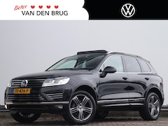 Volkswagen Touareg - 3.0 TDI Exclusive Series | Luchtvering | Trekhaak (3500kg) | Panoramadak | Dealer onderhou