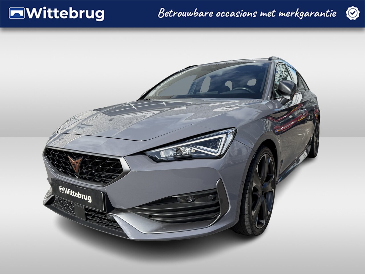 CUPRA Leon Sportstourer - 1.4 e-Hybrid 245pk Performance DSG Automaat Panoramadak / 19"LM velgen / Apple CarPlay / A - AutoWereld.nl
