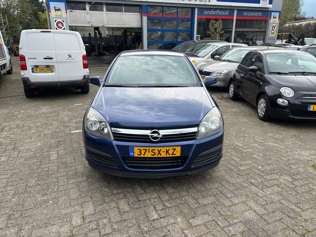 Opel Astra - 1.6 Essentia airco / trekhaak / apk tot 10 april 2027