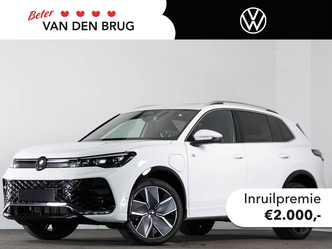 Volkswagen Tiguan - R-Line-Edition 1.5 eHybrid 204 pk | Trekhaak | Panoramadak | Stuur & Stoelverwarming | - AutoWereld.nl