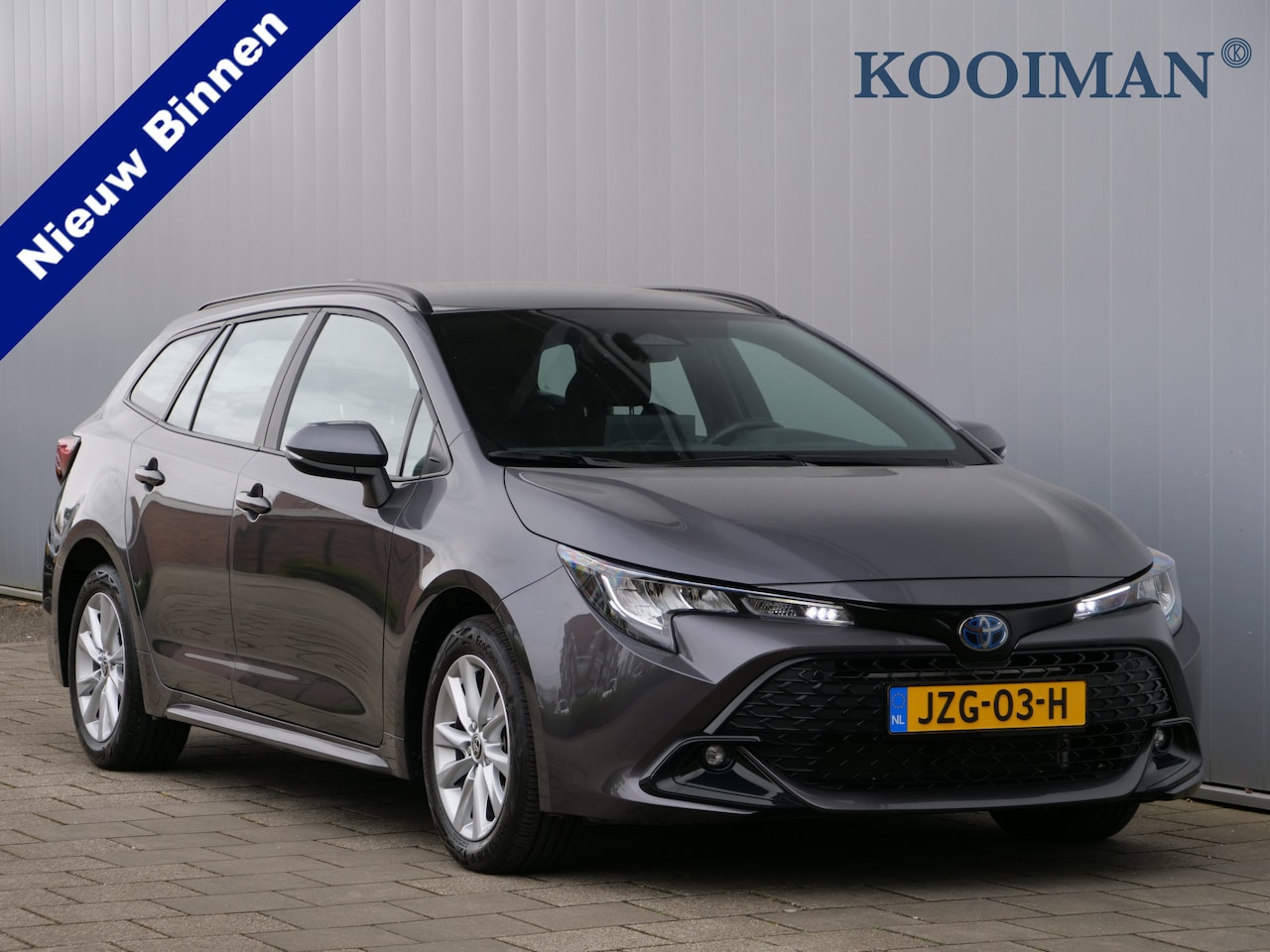 Toyota Corolla Touring Sports - Hybrid 140 Pk Business Automaat Apple Carplay / DAB / Camera / Stoel- en stuurverwarming - AutoWereld.nl