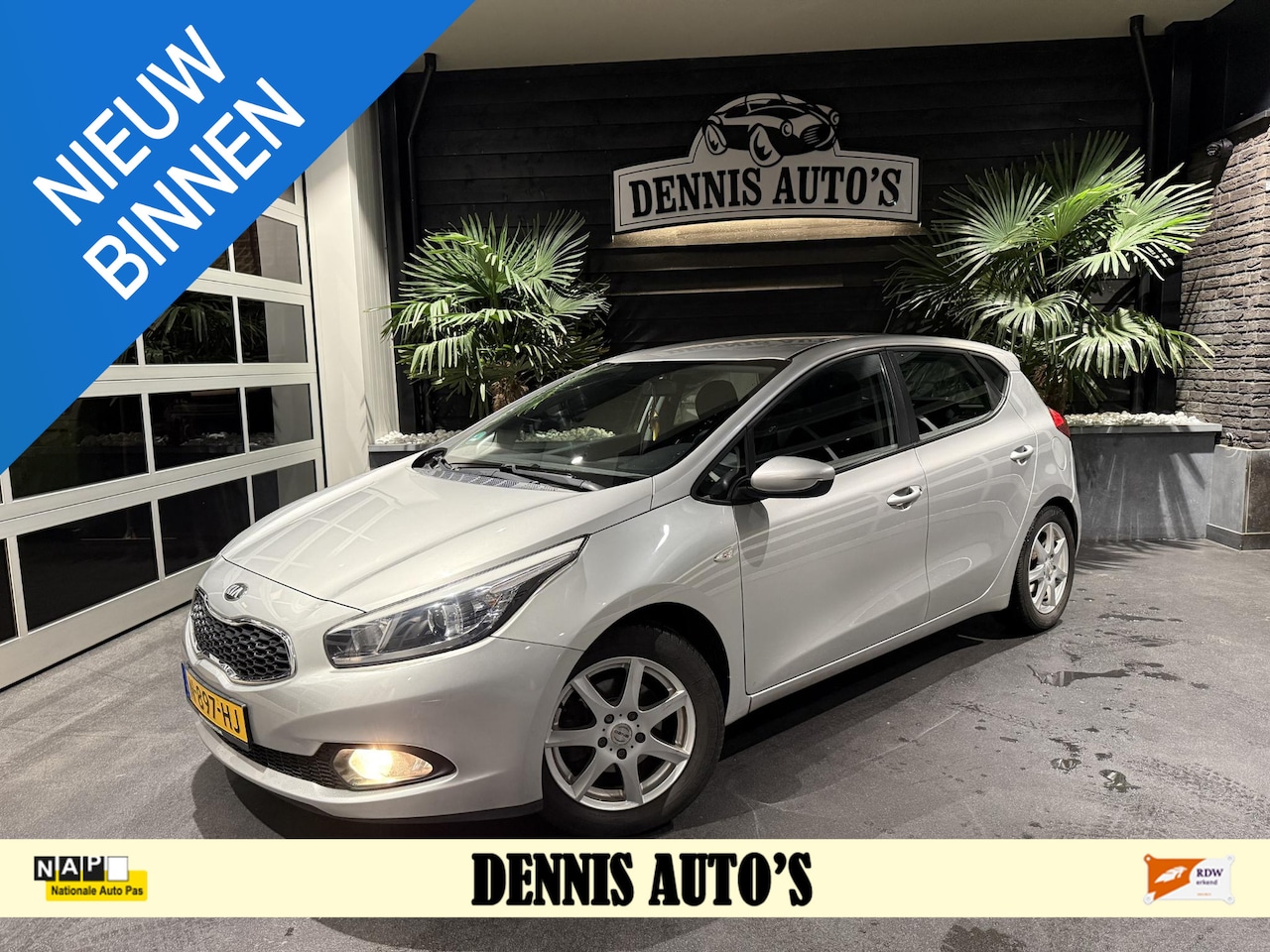 Kia Cee'd - 1.4 CVVT Navigator Plus Pack 1.4 CVVT Navigator Plus Pack - AutoWereld.nl