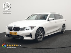 BMW 3-serie Touring - 320e Sportline PHEV 204pk SOH 91.4% Dealer O.H | Lederen Sportstoelen Verwarmd | Sfeerverl