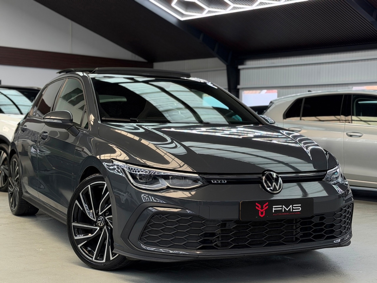 Volkswagen Golf - 2.0 TDI GTD Panorama IQ CarPlay HuD - AutoWereld.nl