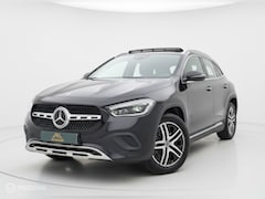 Mercedes-Benz GLA-Klasse - 250 e Panoramadak | Trekhaak | Adaptive cruise | Stoelverwarming | Memory | Matrix LED | H