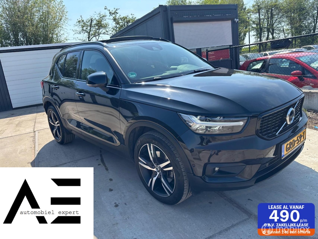 Volvo XC40 - 2.0 B4 AWD R-Design/PANO/AUT/CAMERA/VOL OPTIES! - AutoWereld.nl
