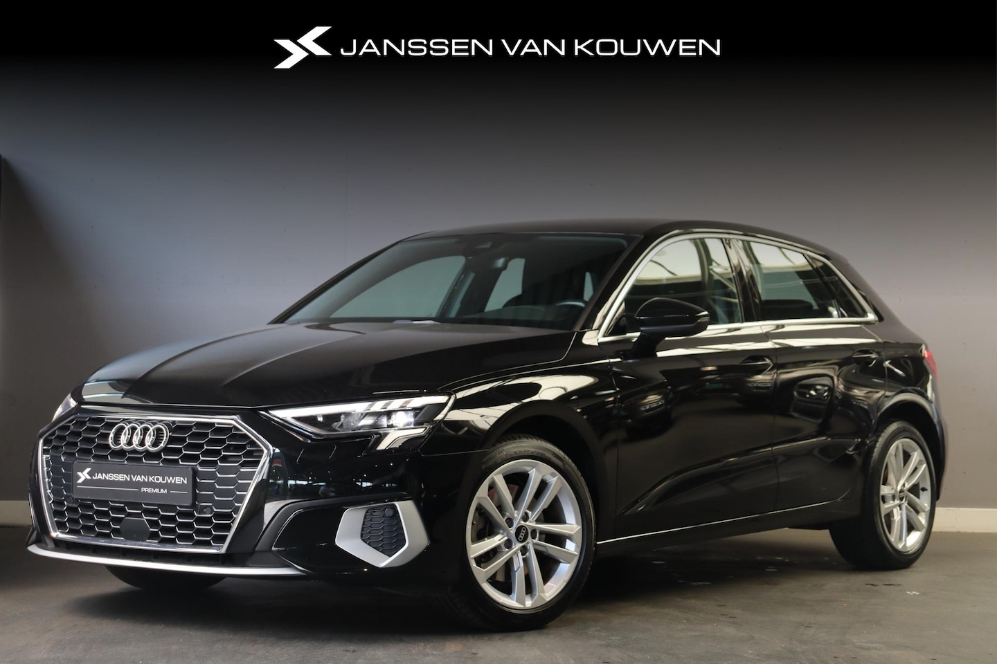 Audi A3 Sportback - 30 TFSI Business edition Navigatie Digitaal dashbord LED - AutoWereld.nl