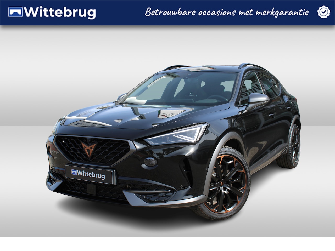 CUPRA Formentor - 1.4 e-Hybrid 245pk Performance DSG Automaat / Panorama dak / LM 19 inch / LED Matrix / 360 - AutoWereld.nl