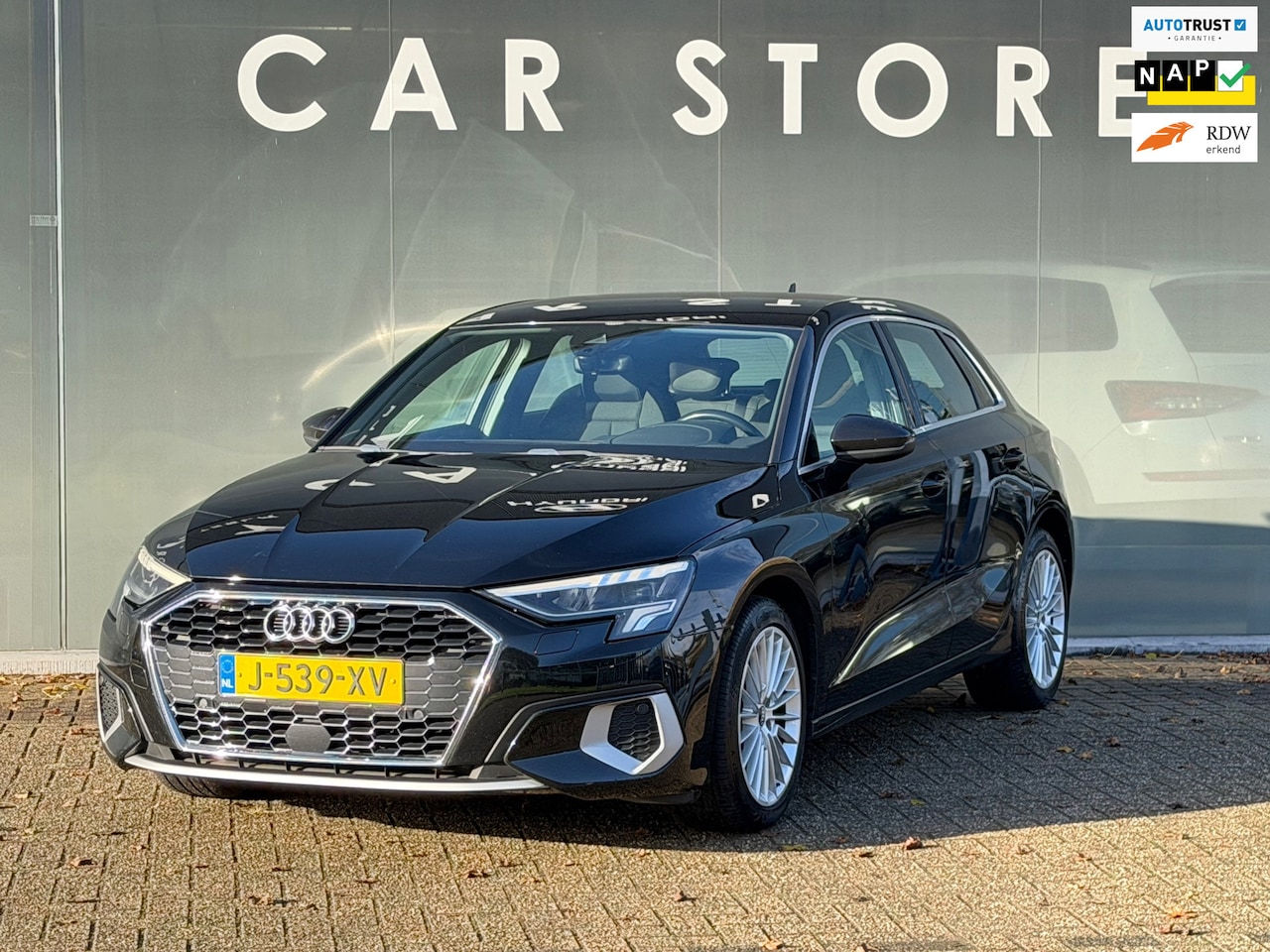 Audi A3 Sportback - 35 TFSI Business edition LED VIRTUAL - AutoWereld.nl