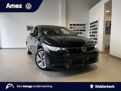 Volkswagen Golf - Life Edition 1.5 eHybrid 204 PK Automaat | Sfeerverlichting | 17'' velgen |