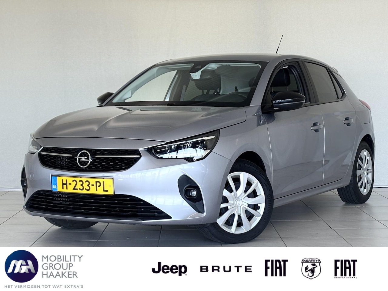 Opel Corsa - 1.2 Edition | Apple-Android | Stoelverwarming | Trekhaak - AutoWereld.nl