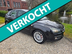 Ford Focus - 1.6-16V Futura Airco 5-deurs APK 02-2027