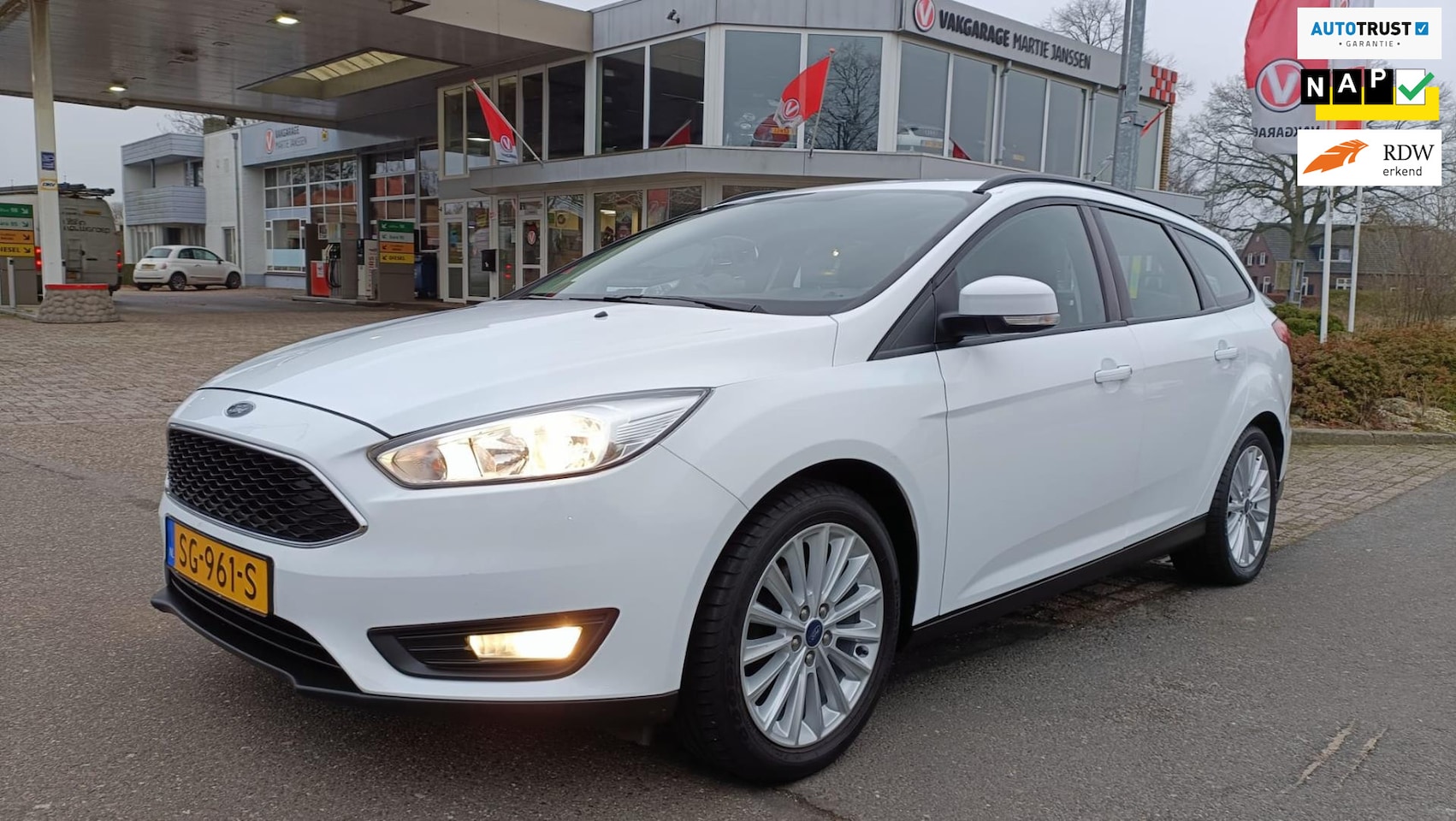 Ford Focus Wagon - 1.0 Lease Edition 1.0 Lease Edition - AutoWereld.nl