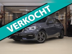 BMW 1-serie - 118i Executive Edition NAP/CARPLAY/CAM/LANEASSIST/NAVI/VOL