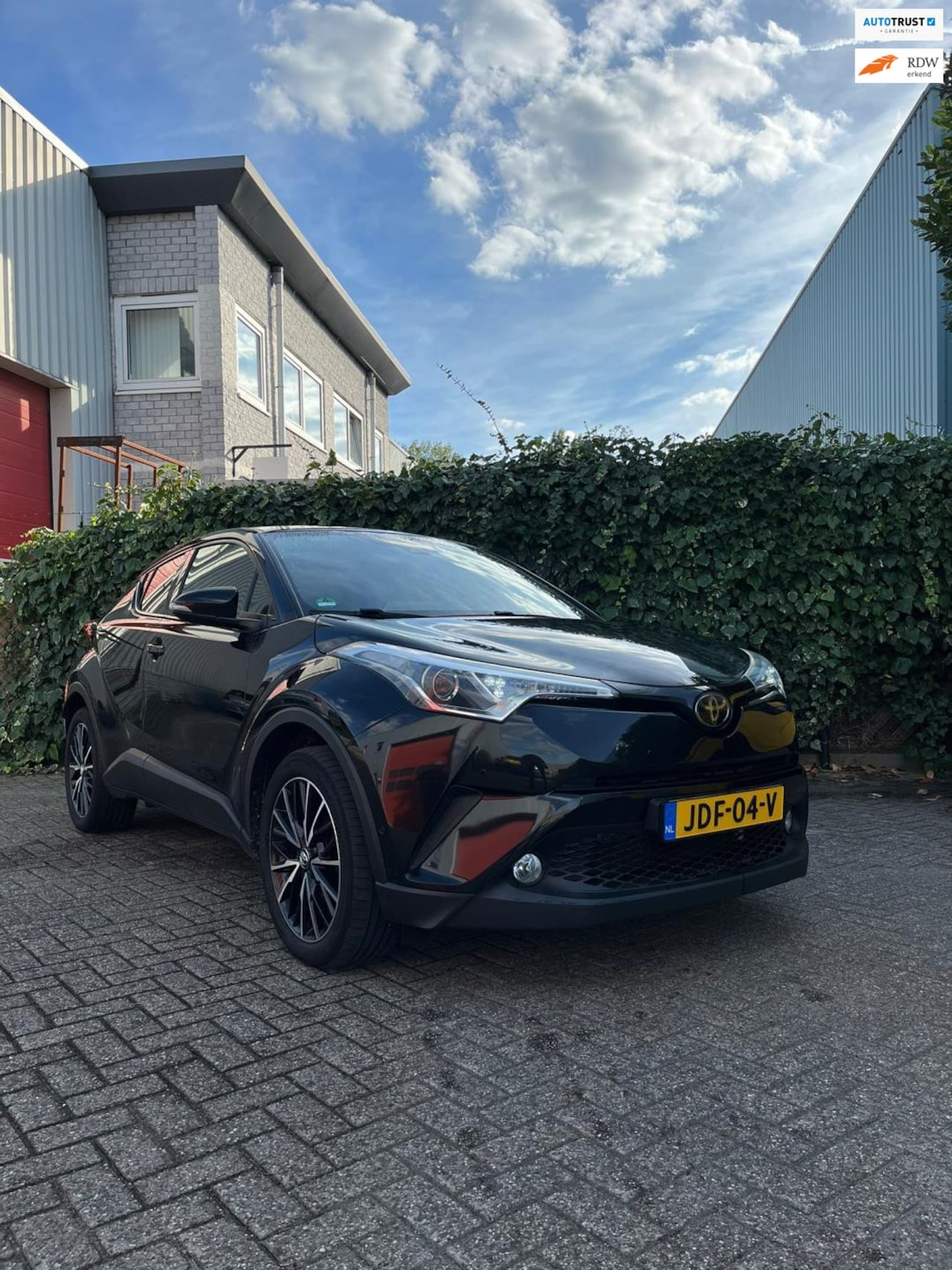 Toyota C-HR - 1.2 AWD Bi-Tone 1.2 AWD Bi-Tone - AutoWereld.nl