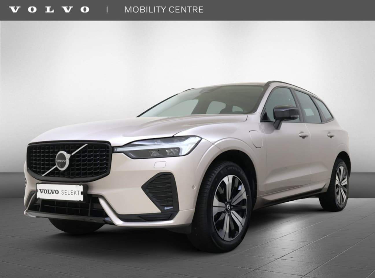 Volvo XC60 - 2.0 T6 AWD Ult. Dark | Trekhaak | 360 Camera | Schuif-/Kanteldak - AutoWereld.nl