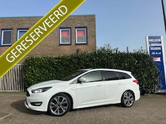 Ford Focus Wagon - 1.0 EcoBoost St-Line Climate C, Cruise C, Navigatie, Camera