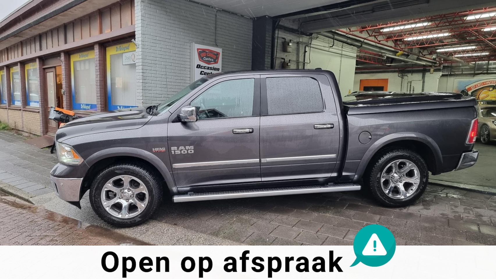 Dodge Ram 1500 - 5.7 V8 4x4 Quad Cab 6'4 Laramie 5.7 V8 4x4 Quad Cab 6'4 Laramie LPG - AutoWereld.nl
