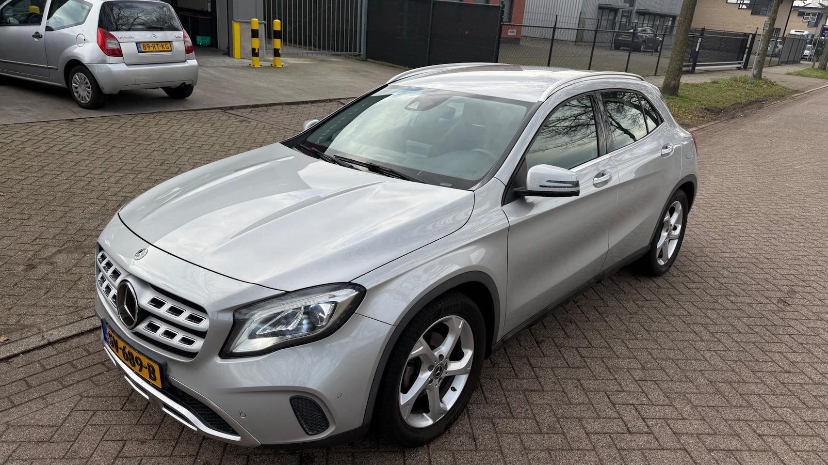 Mercedes-Benz GLA-Klasse - 180 Business Solution AMG AUT 2017 - AutoWereld.nl