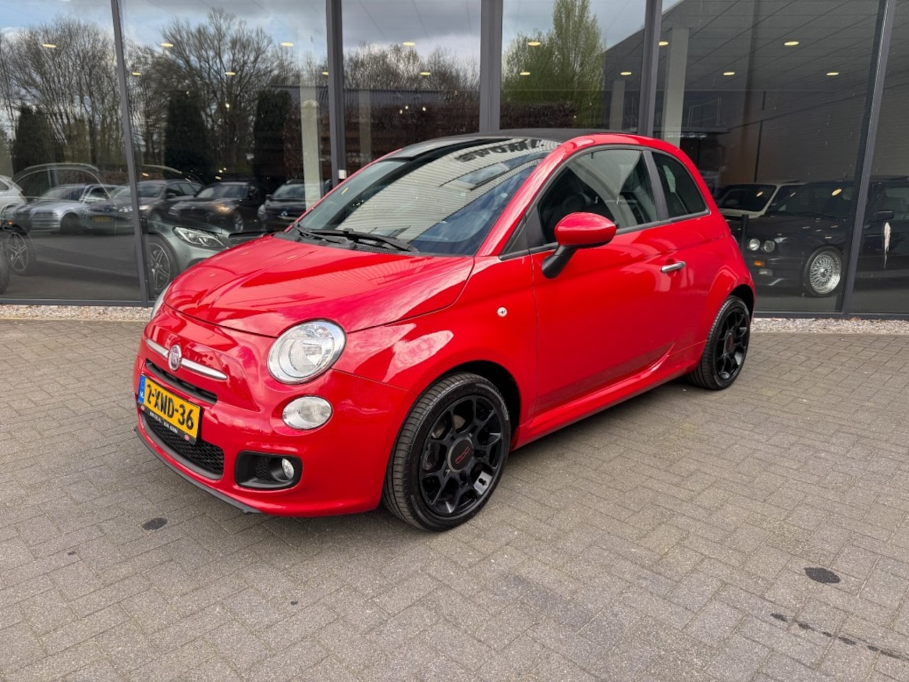 Fiat 500 C - 0.9 TwinAir SPORT ,Airco,Pdc,Elek Dak,LMvelgen,HalfLeer - AutoWereld.nl